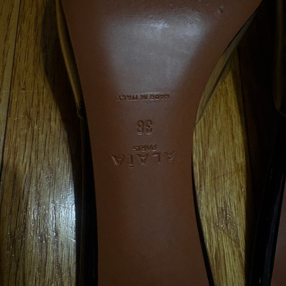 Alaïa Le Cœur PVC and Patent Leather Mules - 2 Right - Picture 9 of 10